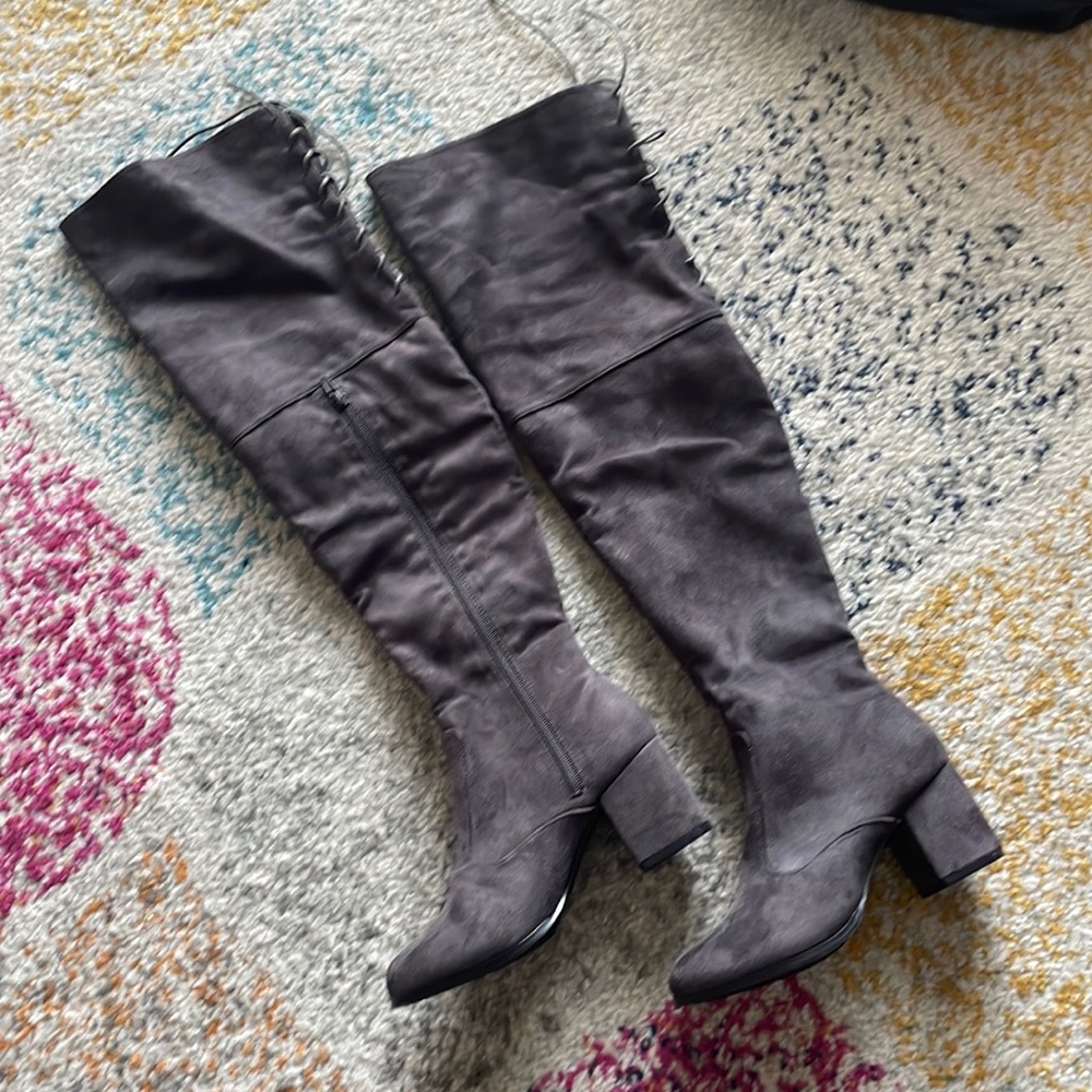 2 Lips too - Grey faux suede boots size 7